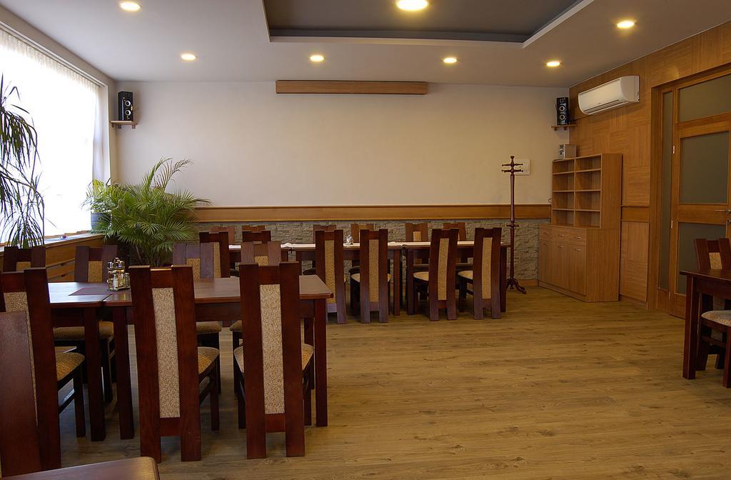 班斯卡-比斯特里察 玛雅旅馆酒店 外观 照片